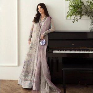 Brand New Republic Womenswear Outfit – Classy & Contemporary